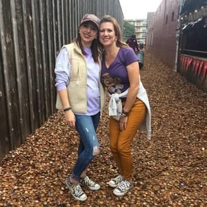 Meet your Posher, Laura